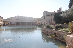 Piazza di Bagno Vignoni